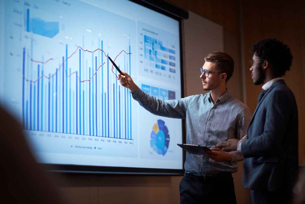 Candidate interpreting Google Analytics data in an SEO skills test.