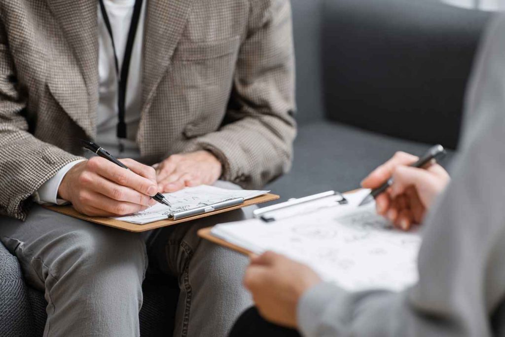 How to Test SEO Skills in an Interview 3 Candidate answering SEO case study question during interview.